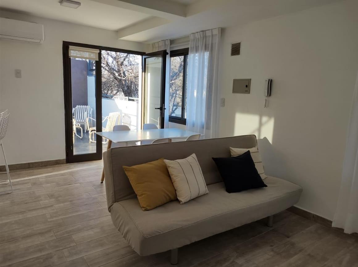 Umma Mendoza Apartment ภายนอก รูปภาพ